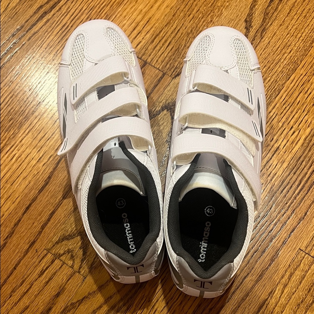 Tomasso Bike Shoes with Velcro Straps